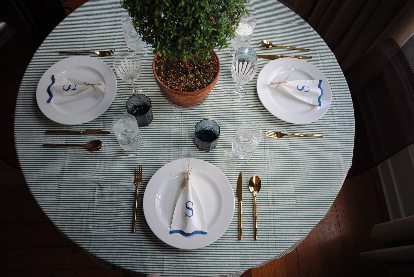 M Initials Letter Monogram Paper Napkins - Blue and White Scalloped