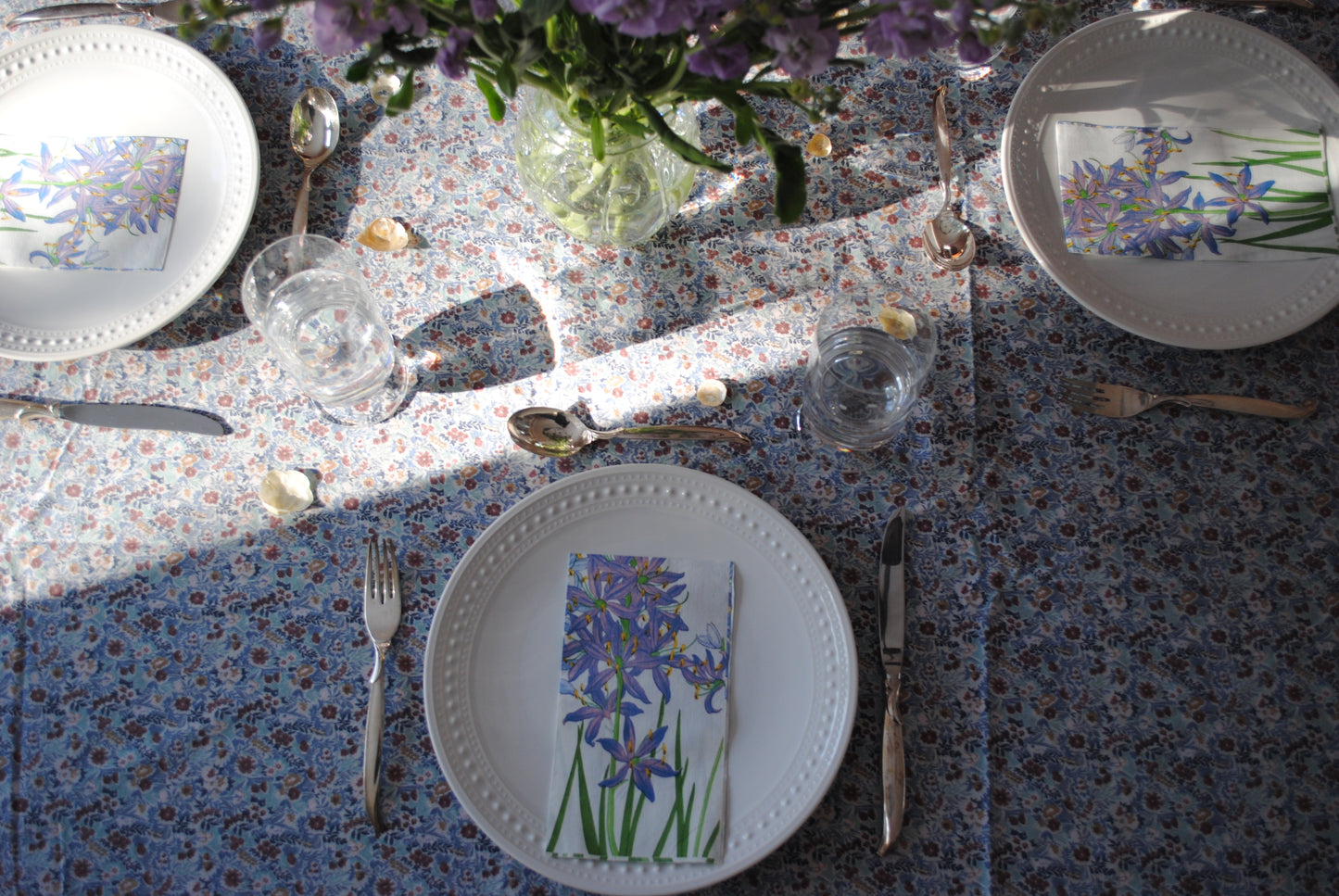 100ct - Agapanthus Flower Guest Napkins