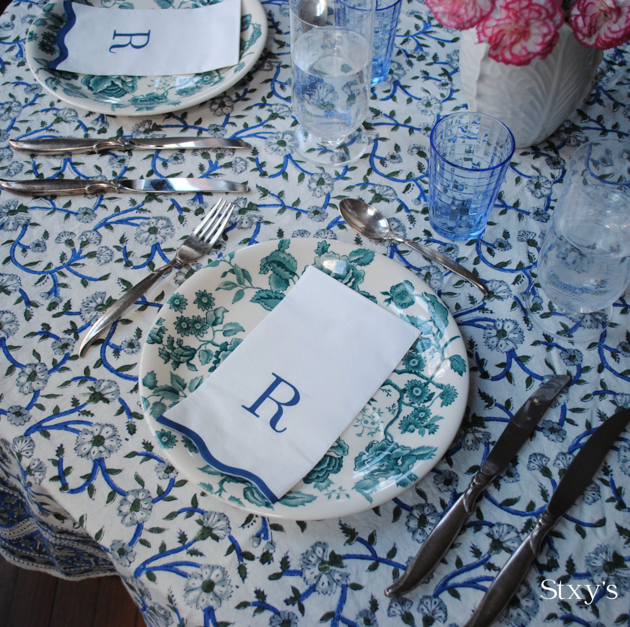 D Initials Letter Monogram Paper Napkins - Blue and White Scalloped
