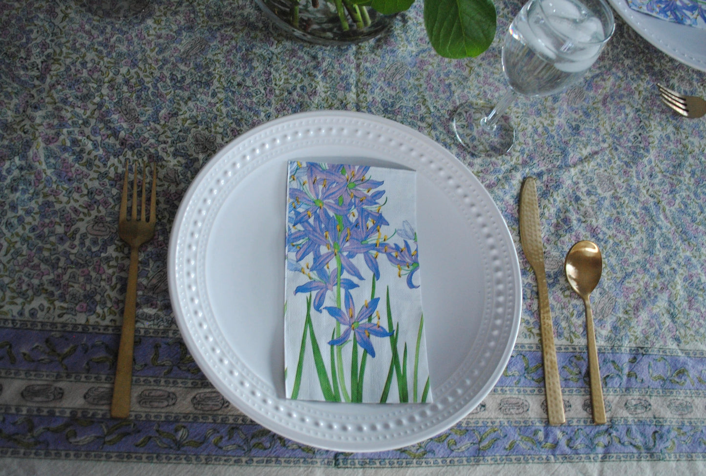 50 Agapanthus Purple Floral Guest Napkins